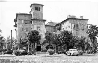 Undated image of John Ringling Towers taken from http://heartsart.us/id110.html 11/17/2015. Cop…