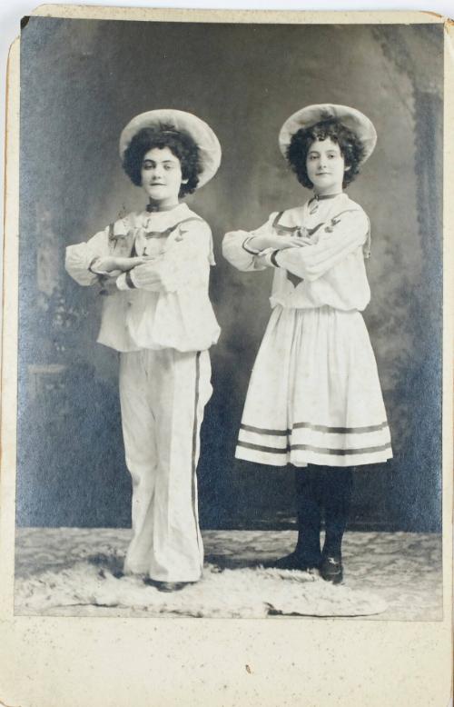 The Gibbs Sisters