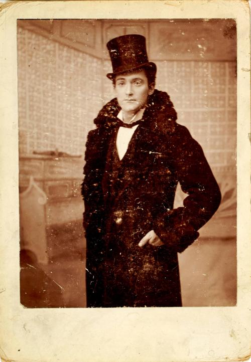 Three-quarters body portrait of a man