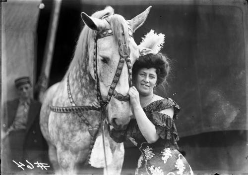 Ella Bradna