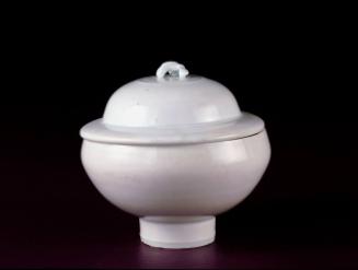 Bowl and cover (Plant-stem knob)