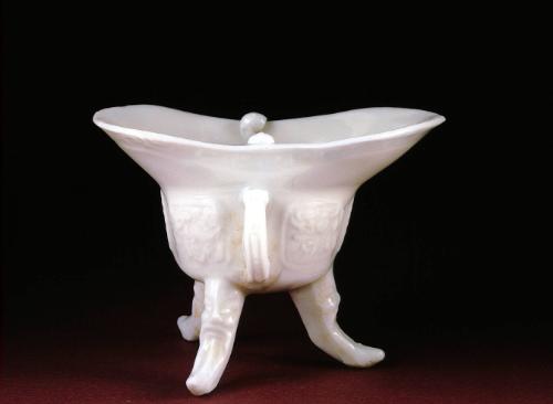Water pot in the form of an archaic bronze tripod