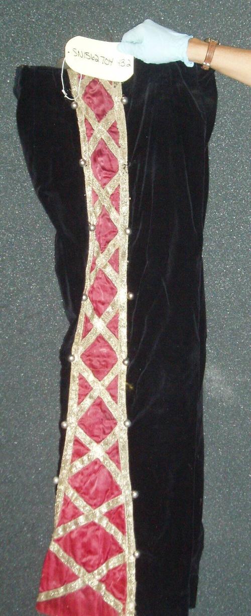bolero trousers from equestrian act