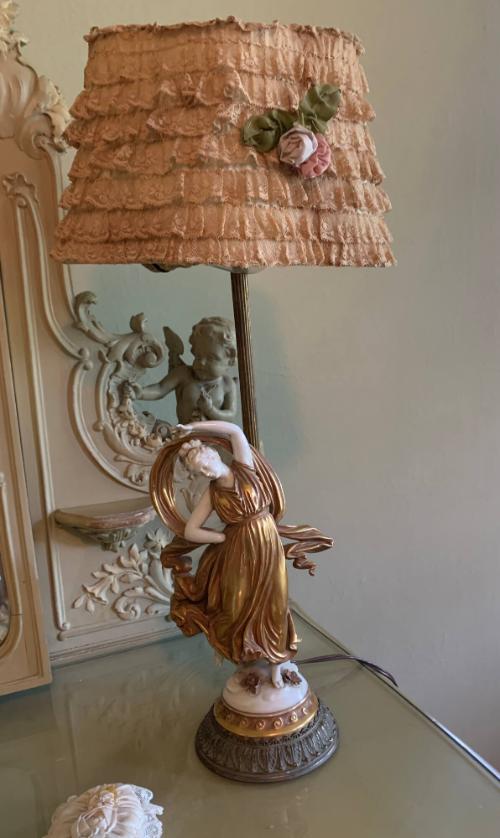 Dancing lady Lamp