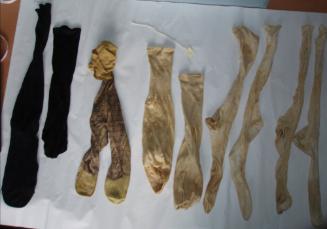 pairs of socks (33 pairs)