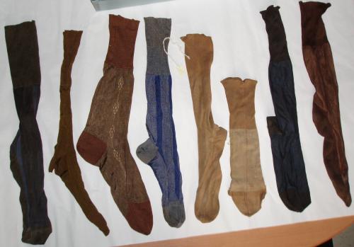 lot of unmatched socks (20)