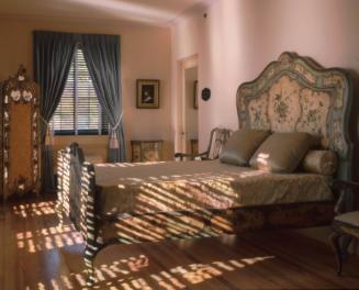 Venetian Bed