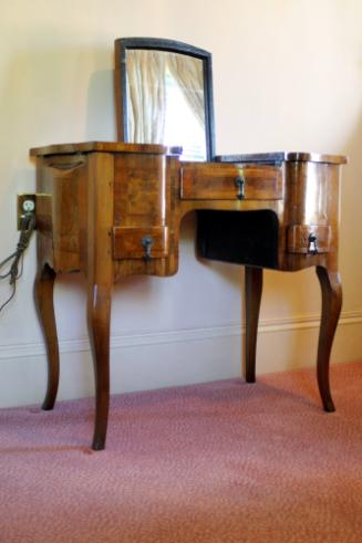 Louis XV Walnut Poudreuse