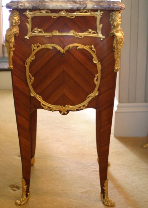 Sandalwood Commode