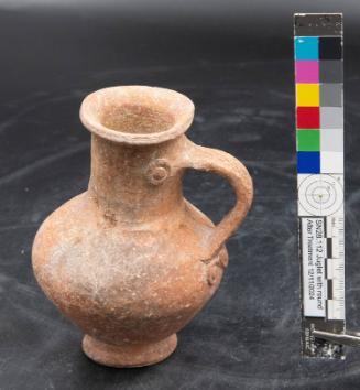 Juglet with round mouth