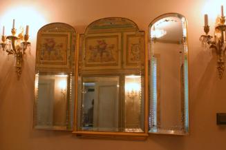 Wall mounted Medicine Cabinet