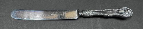 William Rogers Dinner Knife in the "Hanover" Pattern