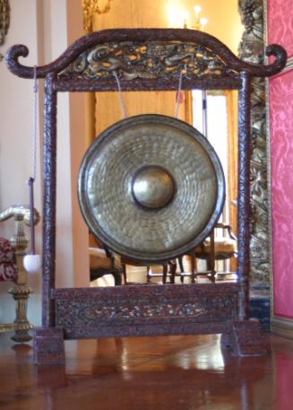 Gong with stand and mallet
