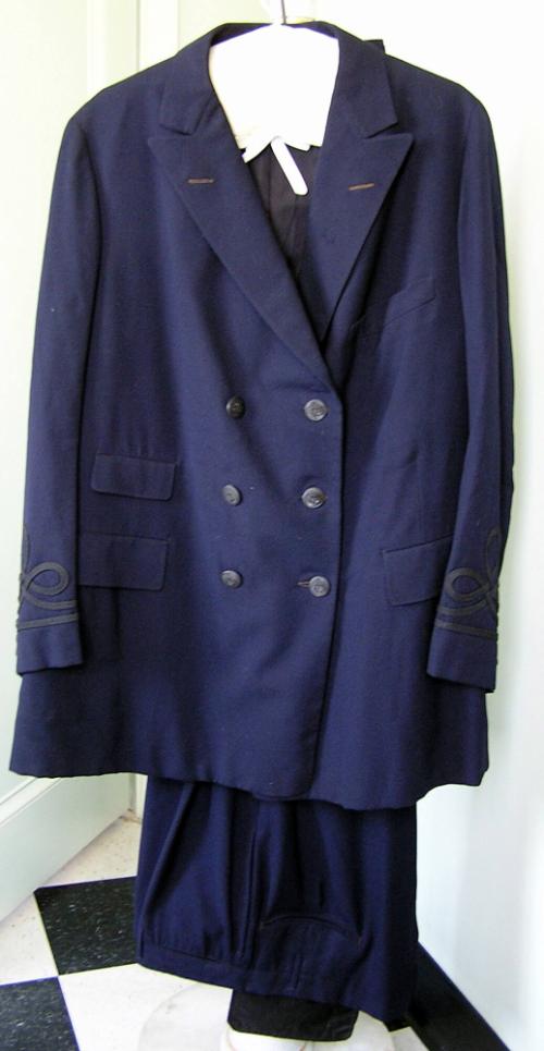 New York Yacht Club Suit