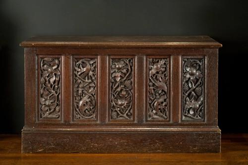 Chest with Vegetal Motifs
