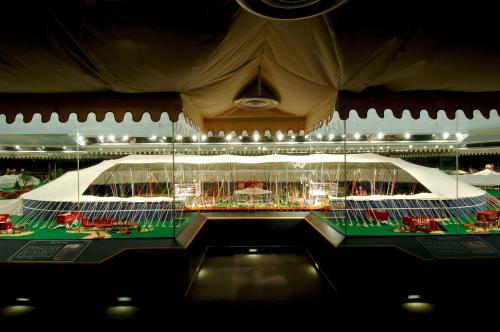 Howard Brothers Circus