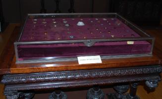 Display case for Gavet Jewels
