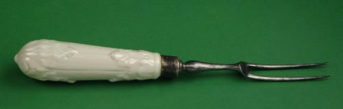 English fork fitted with Blanc-de-Chine porcelain handles