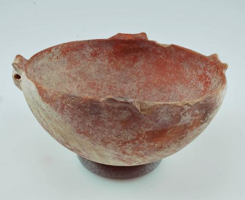 Knob-lug Bowl