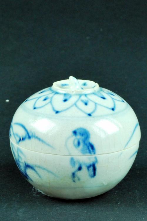 Covered Box with Bird and Grass Design