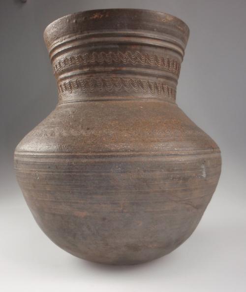 Long-necked jar