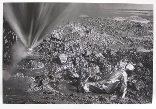 Fallen Worker, Kuwait