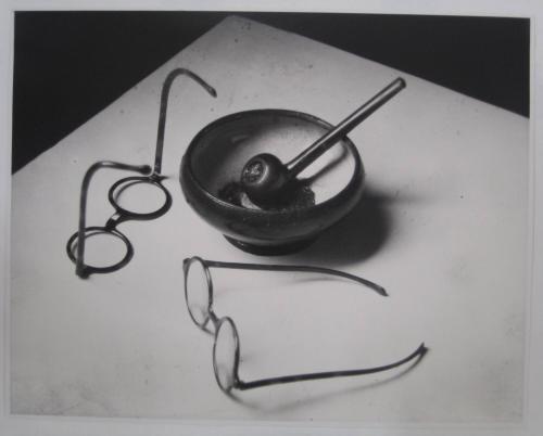 Mondrian's Pipe and Glasses