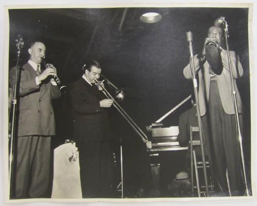 Miles Davis on Trumpet with Band