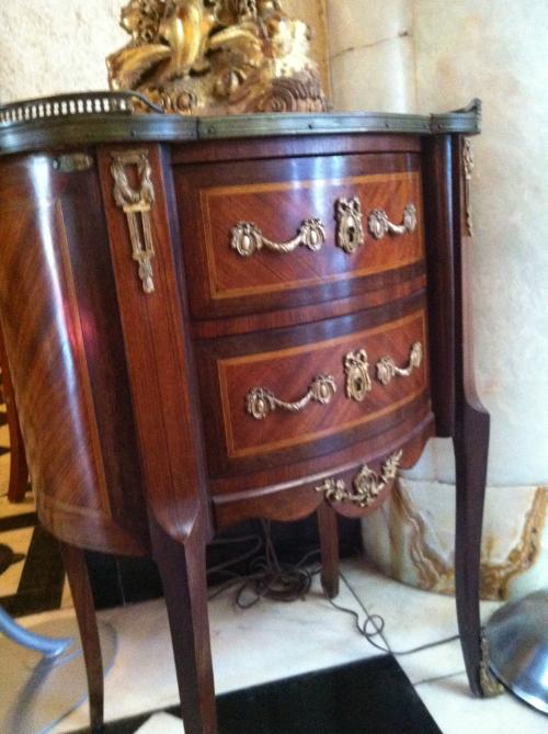 Louis XVI Table A'Chiffonniere