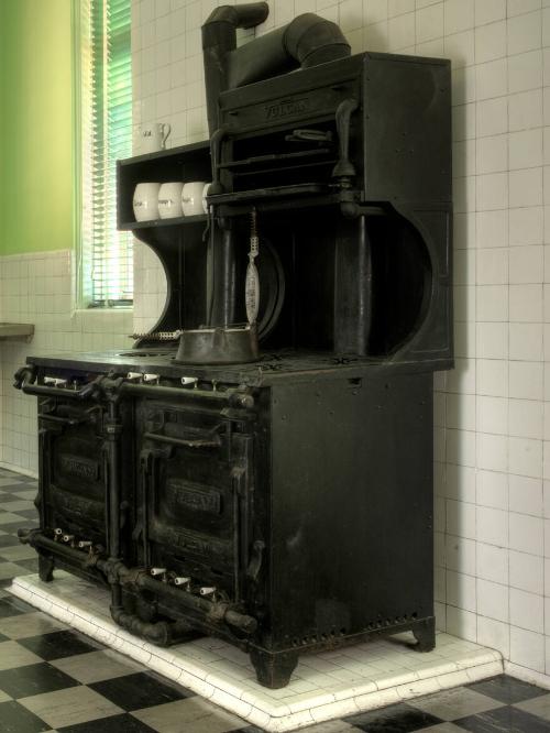 Gas range