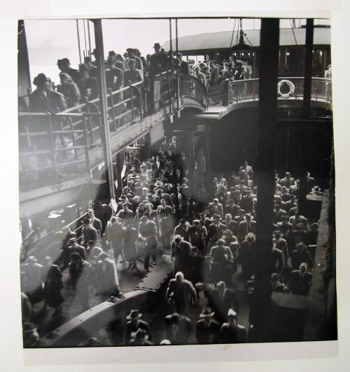 "Gold Star Mother" Disgorges Load of Commuters from Staten Island at Ferry Slip on the Battery, Port of New York