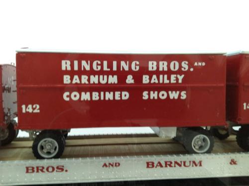 Short side Grandstand chair Wagon #142   from Ringling Brothers, Barnum and Bailey Circus Model