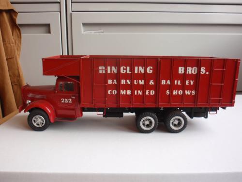 Mack Pole truck #252 from Ringling Brothers, Barnum and Bailey Circus Model Train