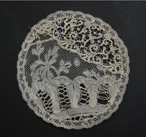 Round Doily with Floral Design