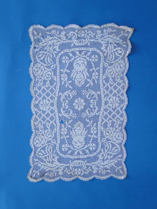 Rectangular Lace Doily with Angels