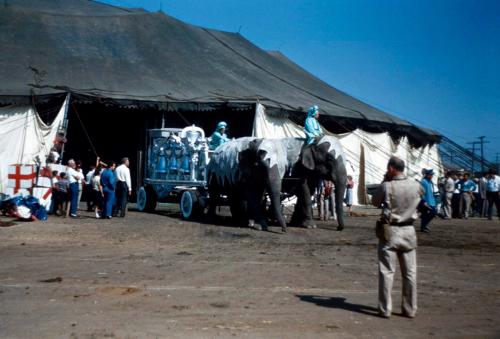 Bell Wagon exiting Big Top