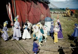 Clown Spec Entering BT