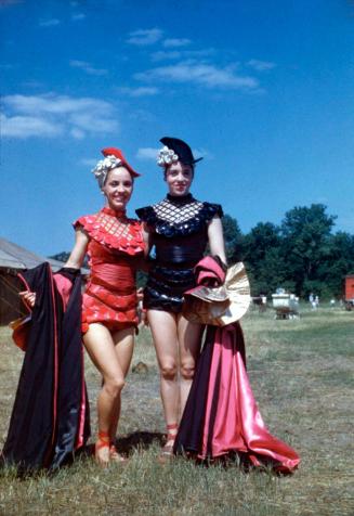 2 female performers in Costume in BY
