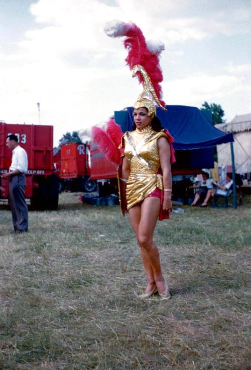 Lady in gold costume